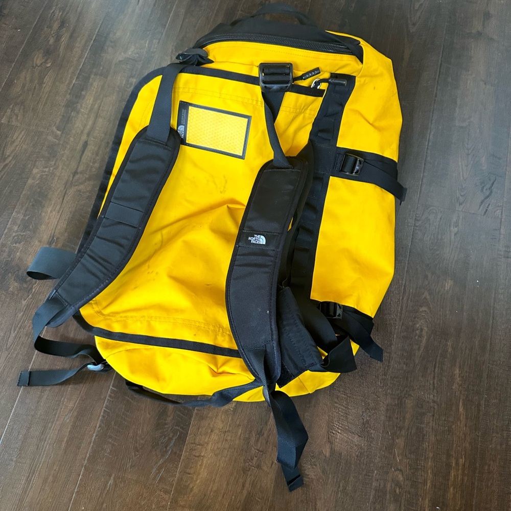 North face Base Camp Duffle-M